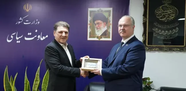 دعوت بلاروس از ایران برای نظارت بر انتخابات ریاست جمهوری این کشور دعوت بلاروس از ایران برای نظارت بر انتخابات ریاست جمهوری این کشور