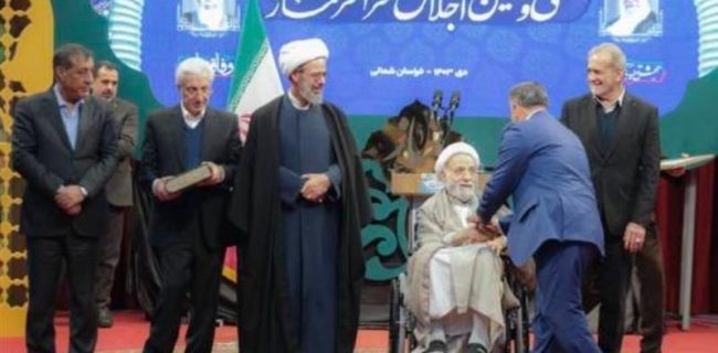 وزارت اقتصاد در سی و یکمین اجلاس سراسری نماز تقدیر شد