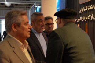 حضور مدیرعامل شرکت ملی نفت ایران در غرفه شرکت فولاد اکسین خوزستان