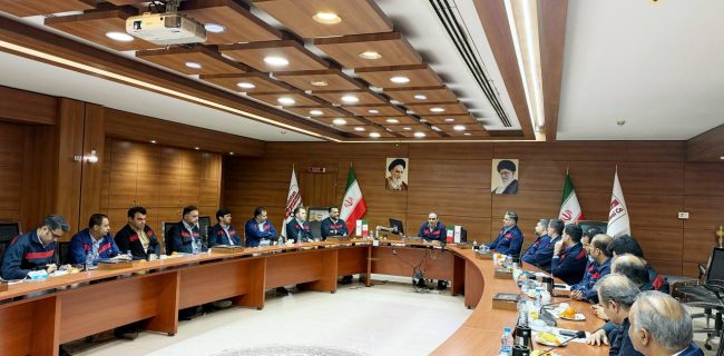 برگزاری اولین نشست شورای راهبردی شرکت فولاد اکسین خوزستان با تأکید بر تولید پایدار و توسعه