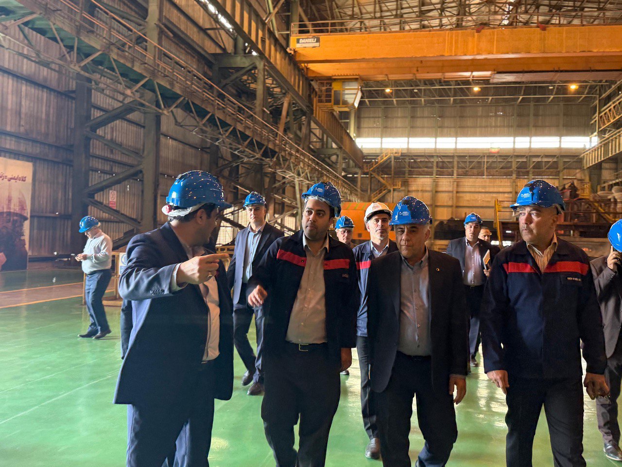 بازدید معاون وزیر صمت و رئیس سازمان زمین‌شناسی و اکتشافات معدنی کشور از شرکت فولاد اکسین خوزستان